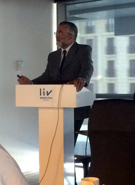 Prof. Dr. Önal: "Parkinson Hastalığı Dopamin Eksikliği İle Ortaya Çıkıyor"