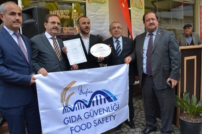 Bafra’da Hijyenik İş Yerlerine Ödül