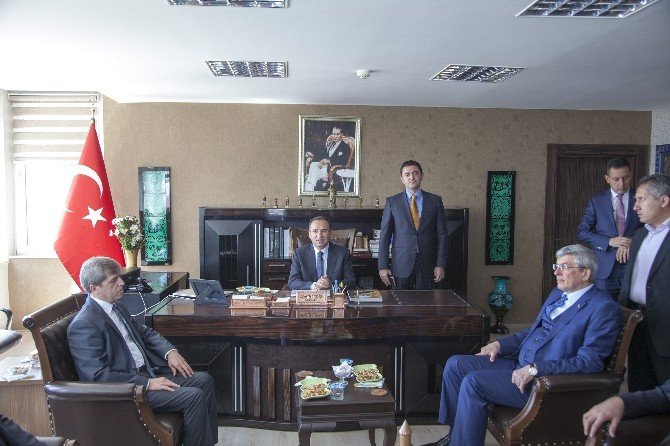Bakan Bozdağ: "Ahlat, Çanakkale Kadar Önemlidir"