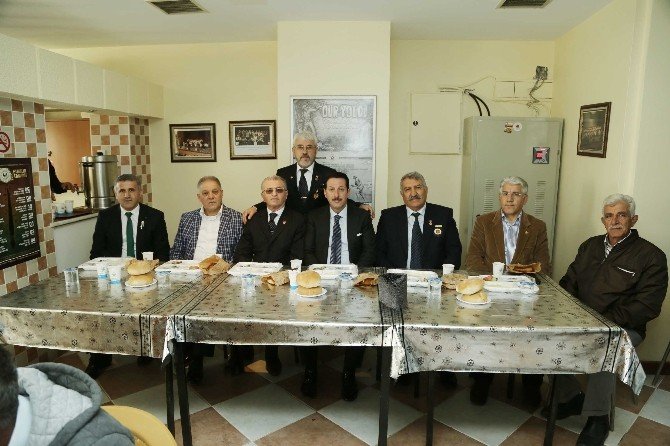Başkan Tok, Şehit Aileleri Ve Gazilerle Buluştu