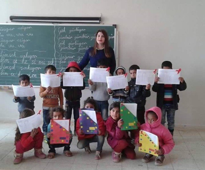 Öğretmenliğe Okula Su Götürerek Başladı