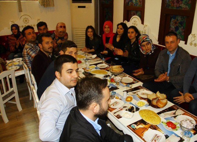 Bakan Kılıç, Gençlerle Bir Araya Geldi