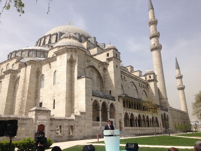 Başbakan Davutoğlu: "Bir Tarafta Süleymaniye, Diğer Tarafta Da Gök Kafes Adı Verilen Ucube"