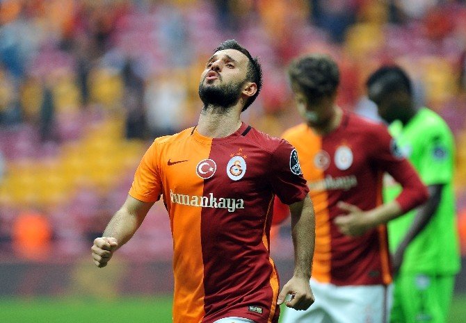 Emre Çolak Golden Sonra Gözyaşlarını Tutamadı
