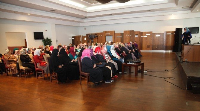 Aile Terapisti Nazlı Özburun, Evlilikte Mutluluğun Formülünü Verdi