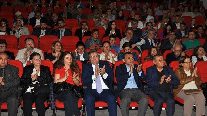 Göçlerin Gölü Belgeseli’nin Galası Bandırma’da Yapıldı