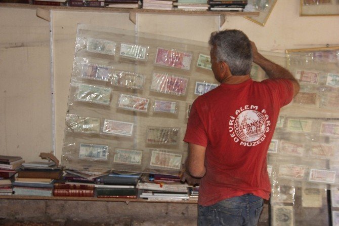 Para Müzesi Başına Yıkıldı Ama Pes Etmiyor