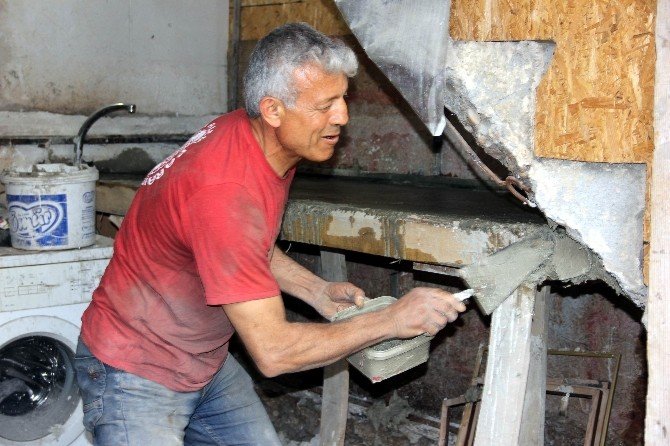 Para Müzesi Başına Yıkıldı Ama Pes Etmiyor