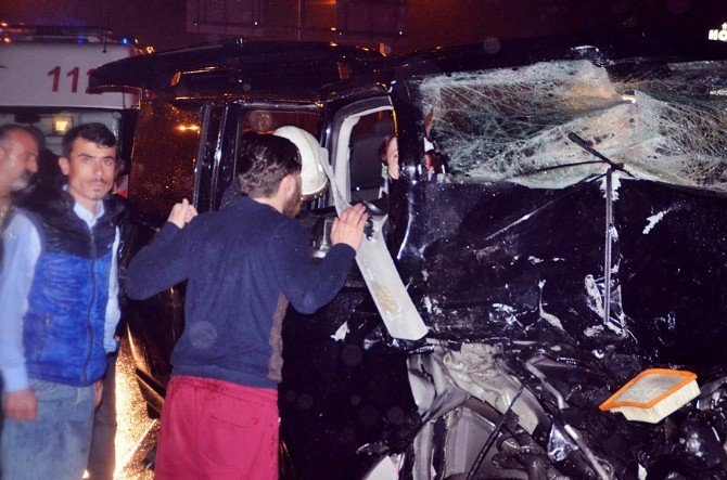 Tosya-çorum Kavşağında Kaza: 8 Yaralı