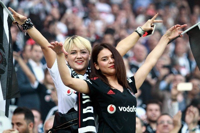 Vodafone Arena’da İlk 11’ler Belli Oldu