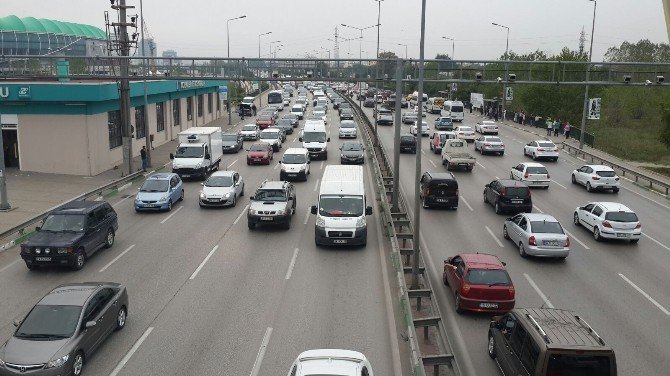 Kayıtlı Araç Sayısı 740 Bini Geçen Bursa’da 3 Kişiden Birinin Arabası Var