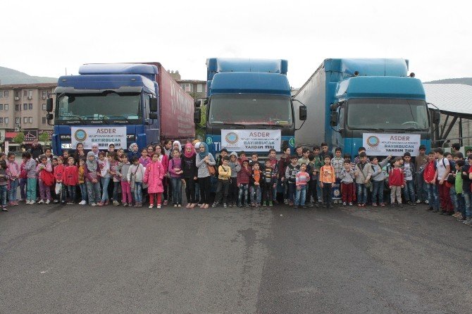 Suriyeli Öğrencilerden Bayırbucaklı Kardeşlerine Anlamlı Yardım