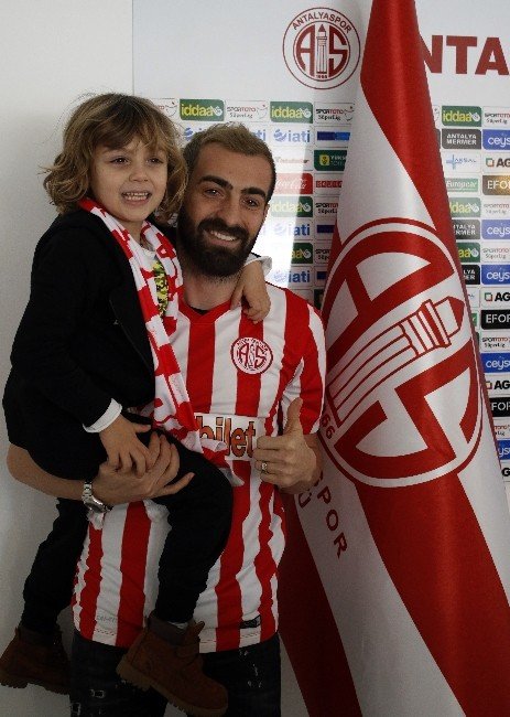 Oktay Delibalta, Antalyaspor İle İlk Süper Lig Maçına Çıktı