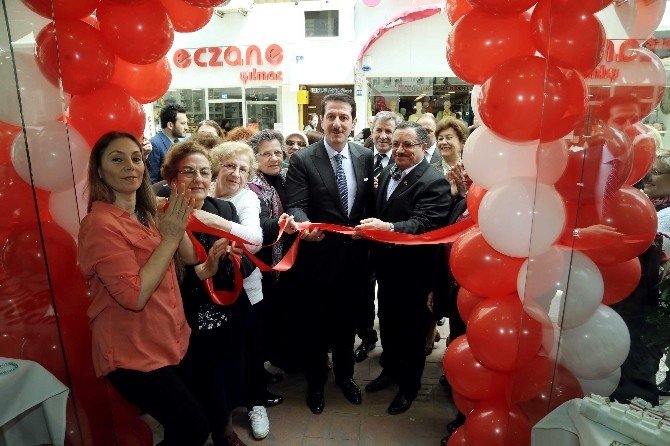 Başkan Tok Yaşlılar İçin Kermes Açtı