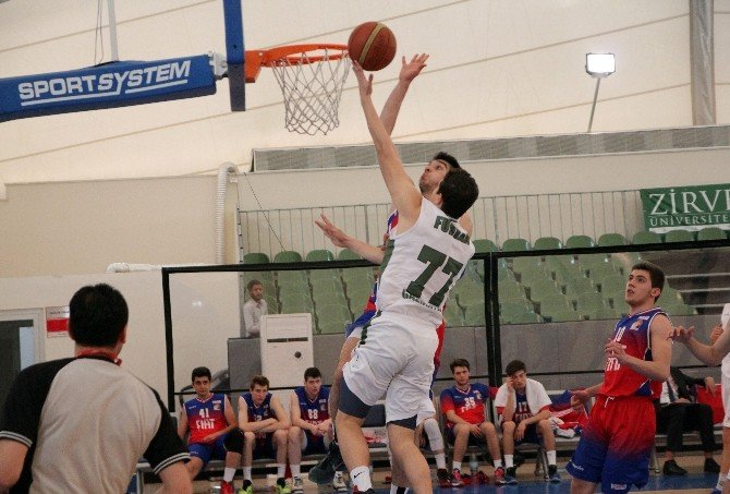 Zirve Üniversitesi’nden Play-off’lara Güzel Başlangıç