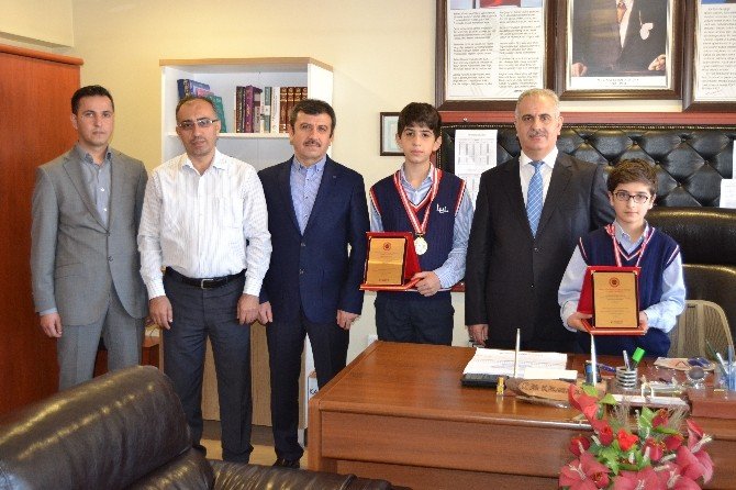 Zonguldak Aihl Ortaokulu Ödül Serisine Yenilerini Ekledi
