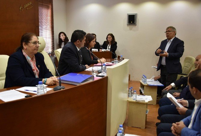 Aliağa Belediye Meclisinde Tartışılan Önerge