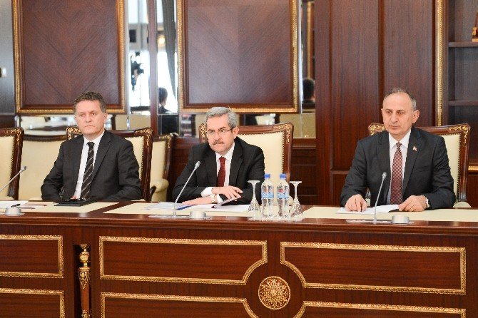 Necdet Ünüvar’dan Azerbaycan Milli Meclis Başkanı Asadov’a Başsağlığı Dilekleri
