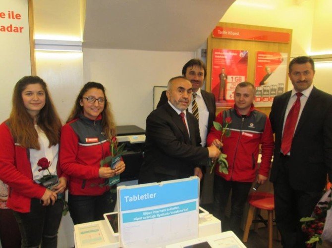Müftülükten Kutlu Doğum Etkinliklerine Çiçekli Davet