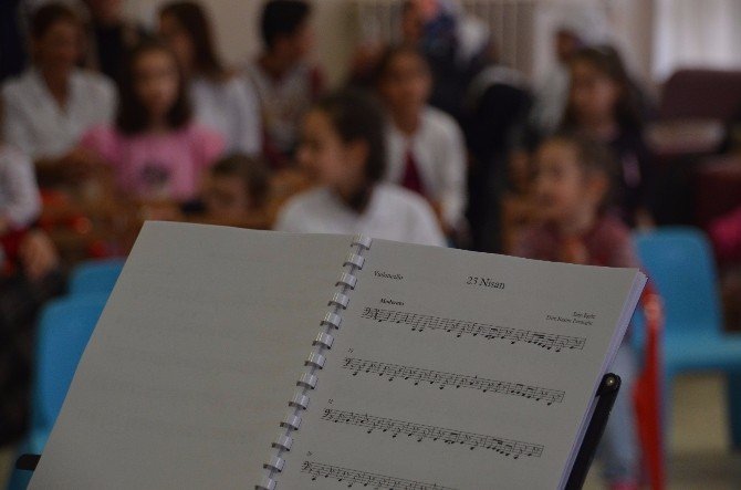 Çocuk Hastalara Hastanede Senfoni Konseri