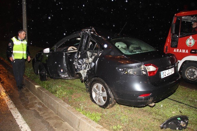 Sigortacılar İstanbul Dönüşü Kaza Yaptı: 1 Ölü, 1 Yaralı