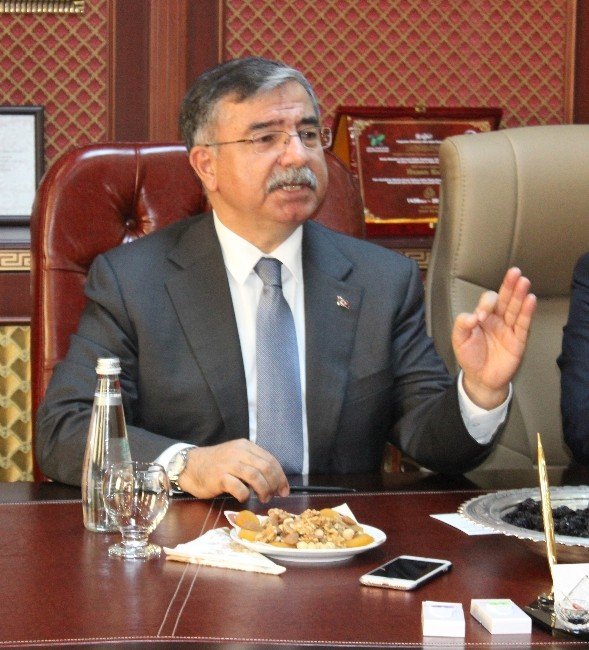 Milli Savunma Bakanı Yılmaz’ın Kilis Ziyareti
