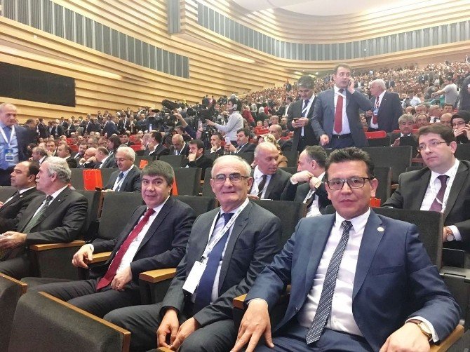 Başkan Yılmaz Sempozyumda Oturum Başkanı