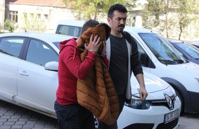 Uyuşturucu Ticaretine 3 Gözaltı