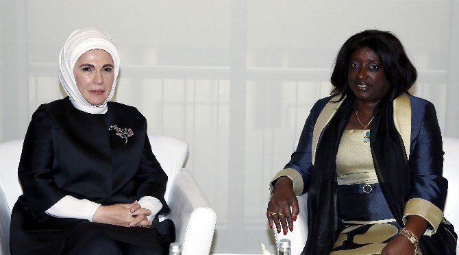 Emine Erdoğan, Lider Eşlerini Ağırladı