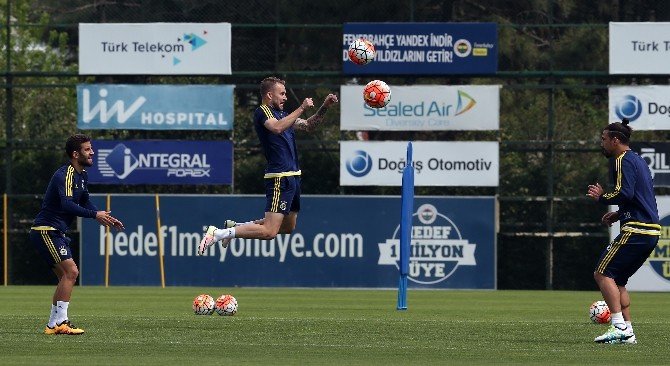 Fenerbahçe Caner’siz Çalıştı