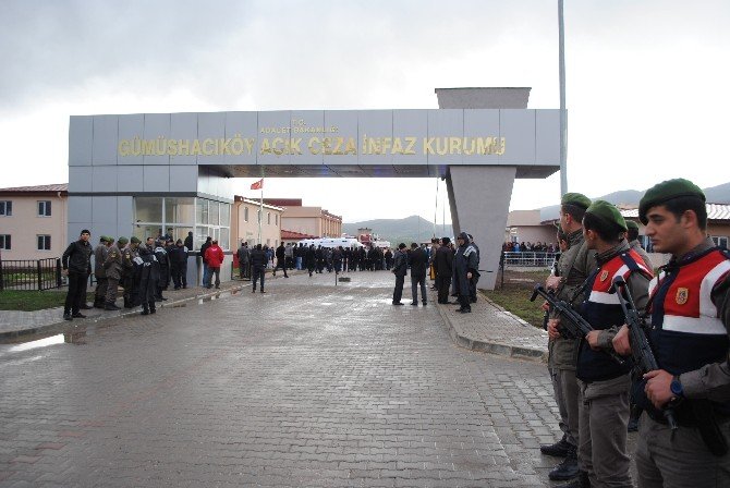 Amasya’da Cezaevinin Çatısı Uçtu: 26 Yaralı
