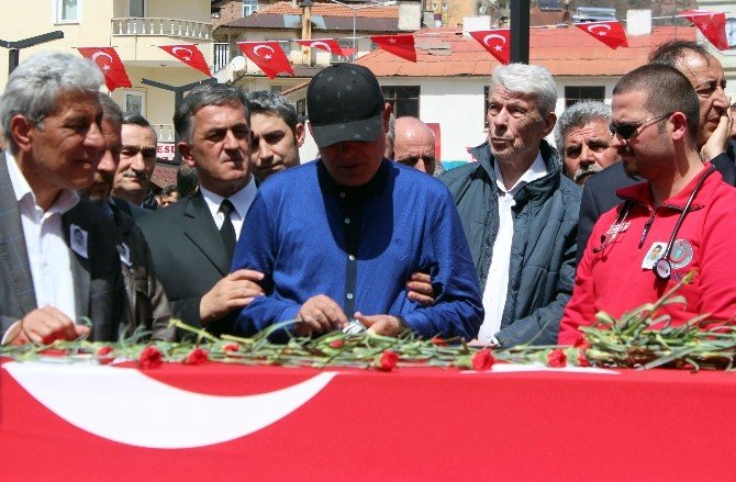 Şehidin Babası Aydın Özmen: “Kahpe Kurşunlar Her Zaman Yürek Yaktı”