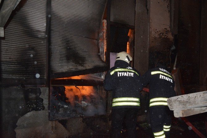 Bafra’da Depo Yangını