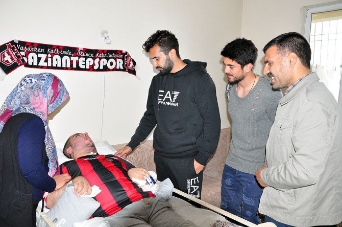 Gaziantepsporlu Oyunculardan Anlamlı Ziyaret
