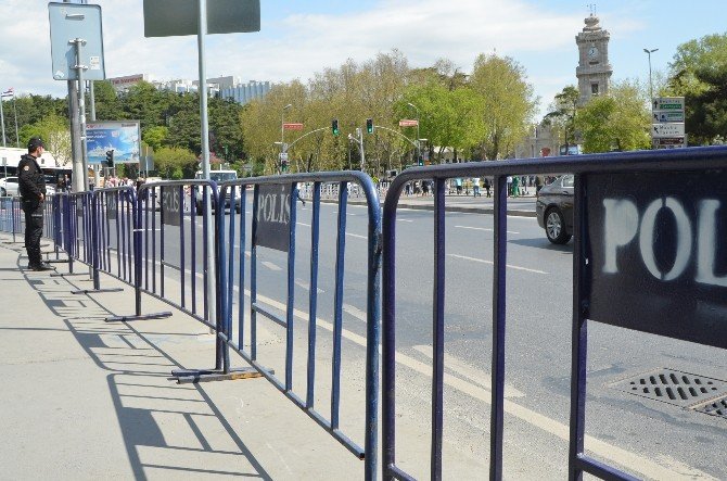 İslam Dünyası Liderlerinin Namaz Kılacağı Camide Yoğun Güvenlik Önlemi