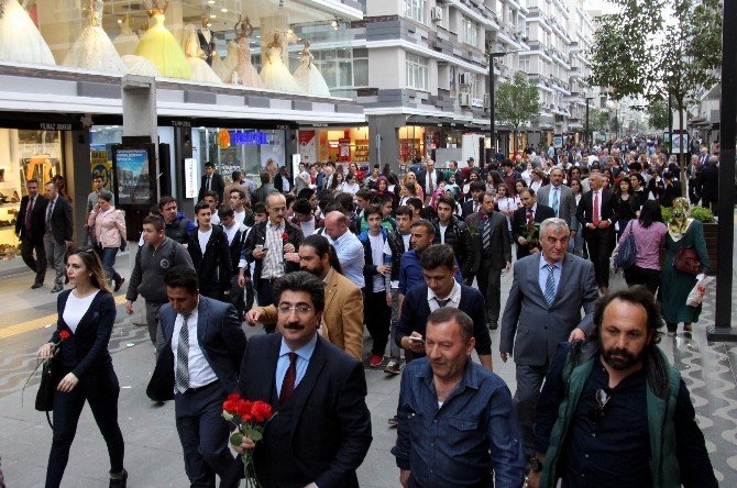 Samsun’da “Turizm Haftası” Yürüyüşü
