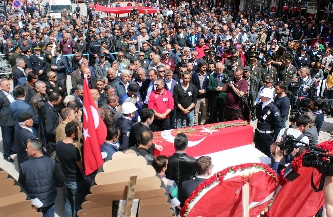 Şehidin Babası Aydın Özmen: “Kahpe Kurşunlar Her Zaman Yürek Yaktı”