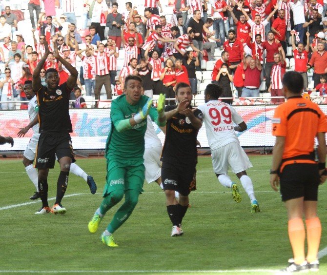 Muslera Çıldırdı...