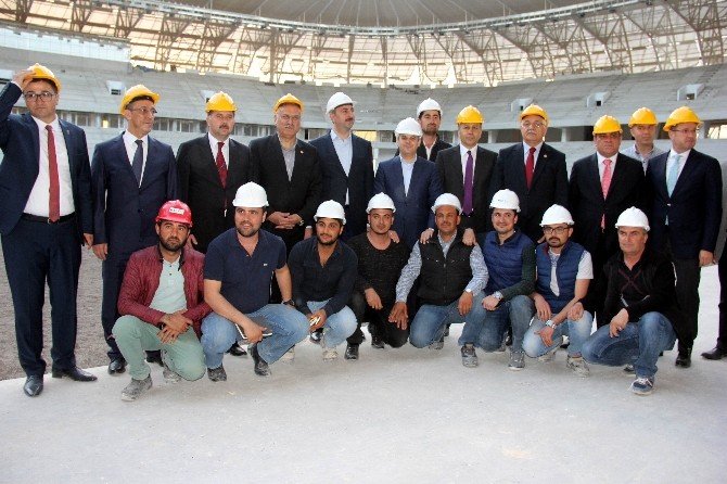 Bakan Kılıç, Gaziantep Arena Stadyumunda İnceleme Yaptı