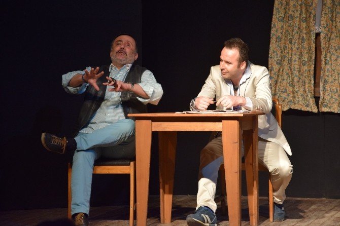 Polisten Dolandırıcılık Tiyatrosu