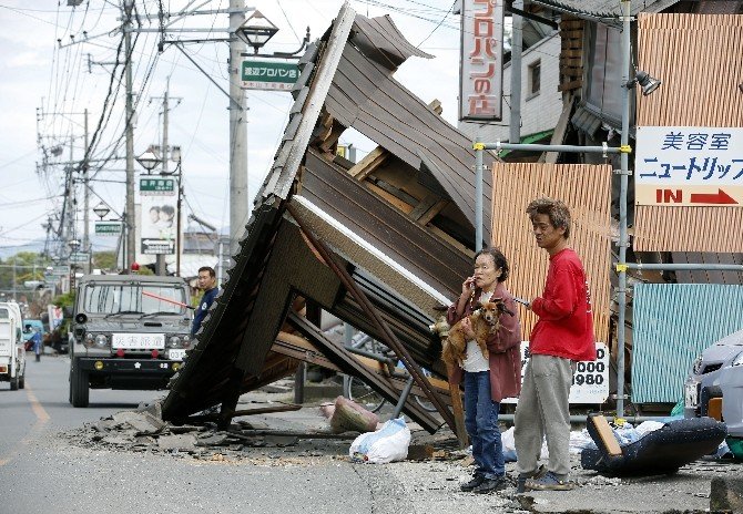 Japonya’daki Depremde Ölü Saysı 28