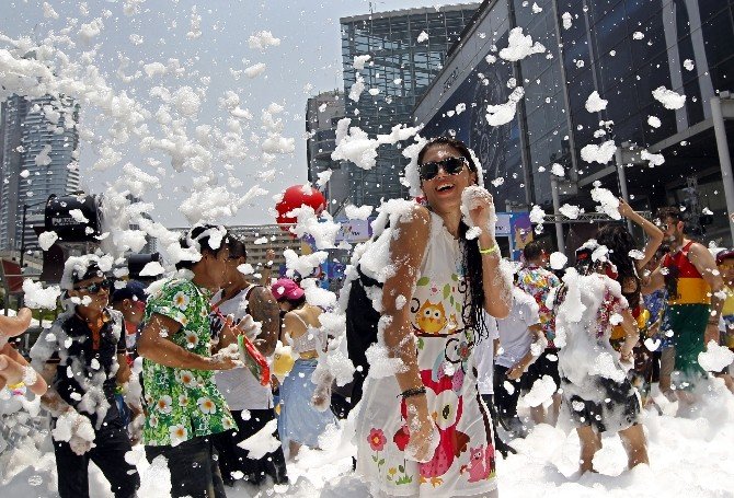 Tayland’da Katliam Gibi Festival: 259 Ölü