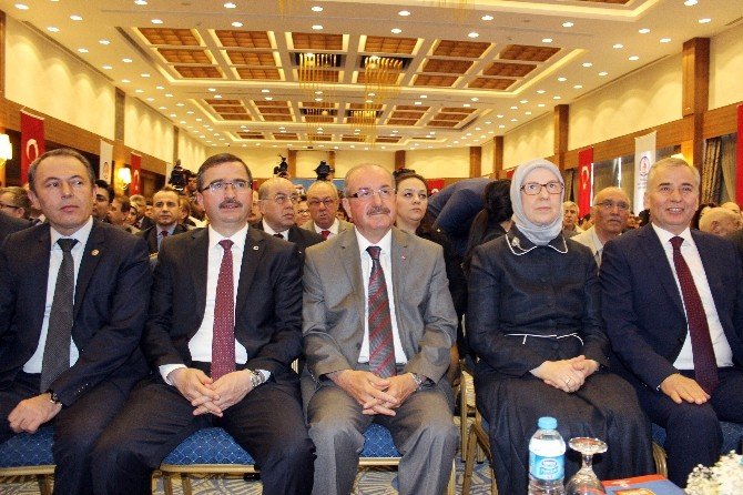 Bakan Ramazanoğlu: "Turgut Özal Yaptığı Uygulamalarla Değişimin Öncüsü Oldu"