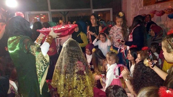 Geline Dır Dır Etmesin Diye Kaynananın Dilini Kestiler