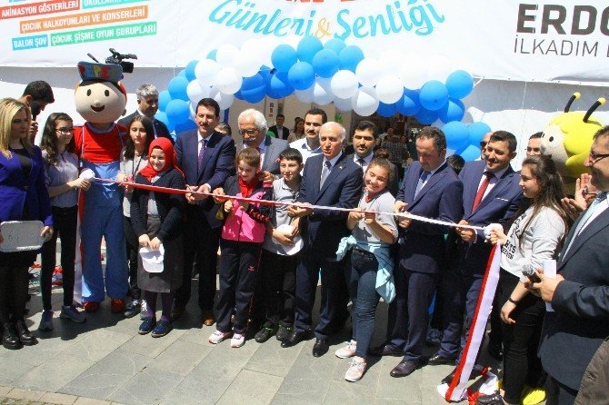 Karadeniz’in İlk Çocuk Kitap Fuarı Açıldı