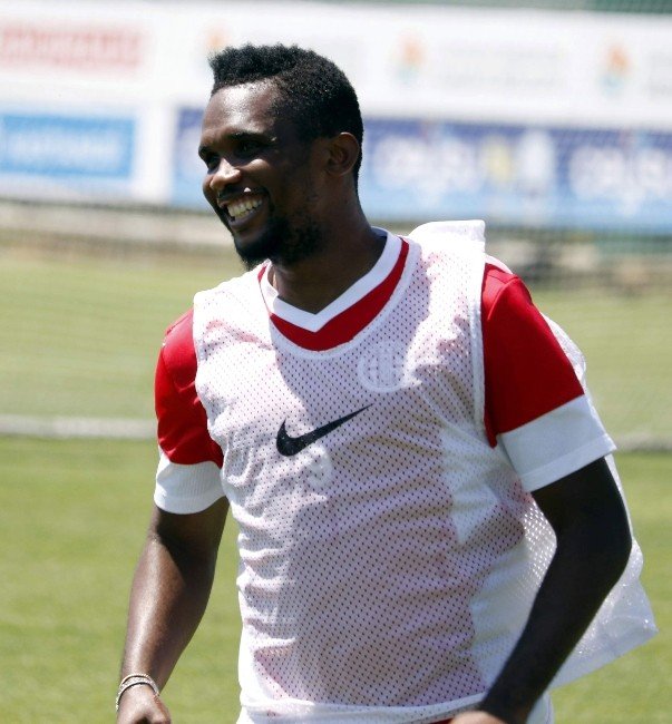 Eto’o, Hakem Ve Taraftarlardan Özür Diledi