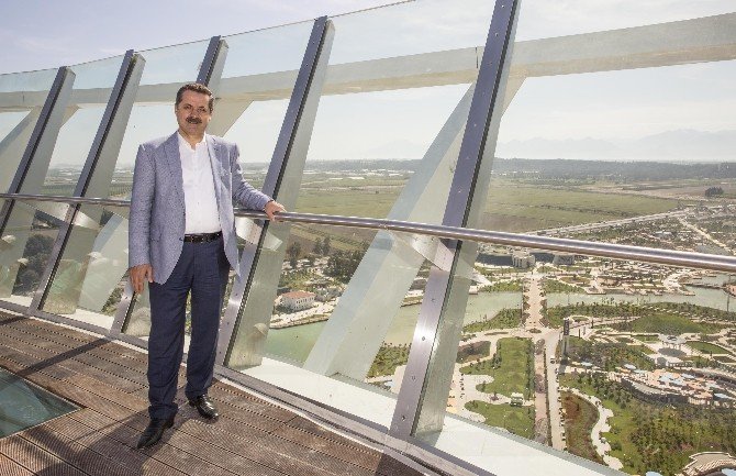 Expo Kulesi’ne İlk Çıkan Bakan Çelik Oldu