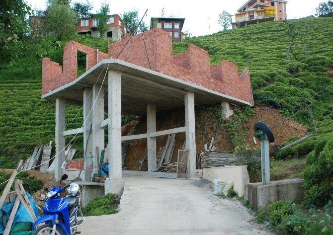 Rize’de Bir İlginç Yapı Daha Yükseliyor