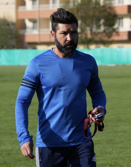 Kutlu: "Bursaspor Maçını Kazanıp Tehlikeli Bölgeden Kurtulmak İstiyoruz"