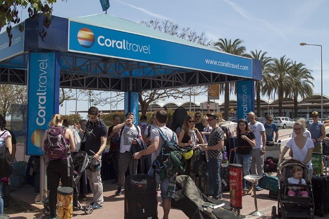 Antalya, 2016 Sezonunun İlk Polonyalı Turistlerini Karşıladı